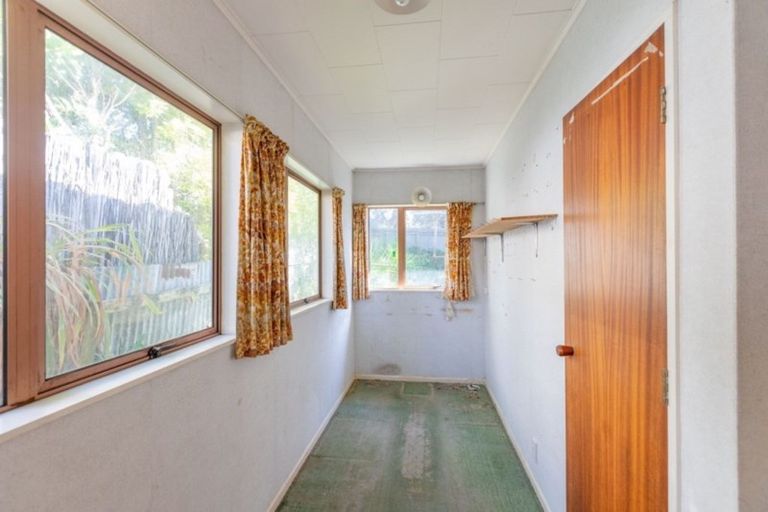 Photo of property in 50 Seaview Road, Paraparaumu Beach, Paraparaumu, 5032
