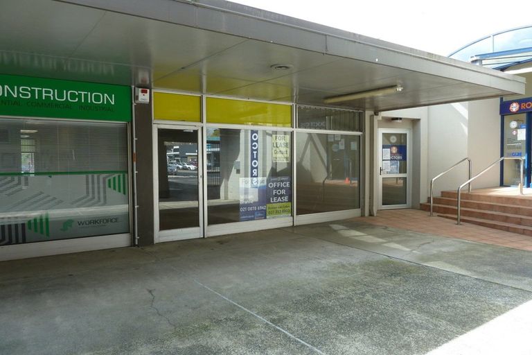 Photo of property in 3/98 Great South Road, Manurewa, Auckland, 2102