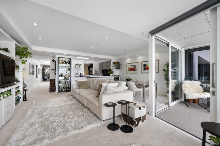 Photo of property in 10/318u Oriental Parade, Oriental Bay, Wellington, 6011