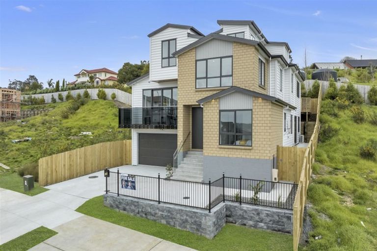 Photo of property in 19 Elevation Street, Flat Bush, Auckland, 2019