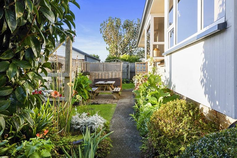 Photo of property in 275 Carrington Street, Vogeltown, New Plymouth, 4310