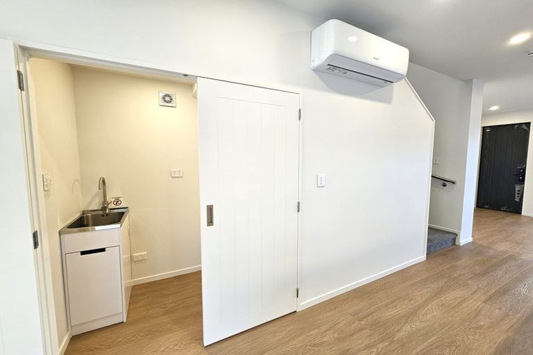 Photo of property in 5 Yellow Pear Lane, Karaka, 2578