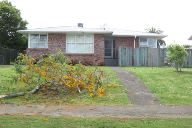 Photo of property in 5 Tranent Road, Mangere, Auckland, 2022