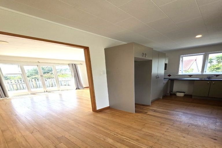 Photo of property in 54 Forest Hill Road, Henderson, Auckland, 0612