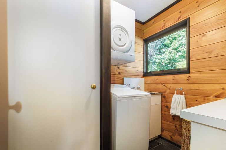 Photo of property in 17 Adams Road, Thornton Bay, Thames, 3575