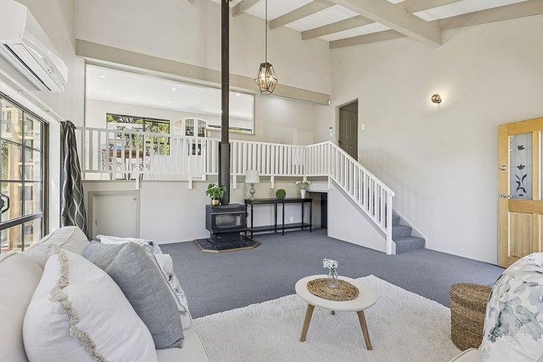 Photo of property in 45 Albatross Close, Whitby, Porirua, 5024
