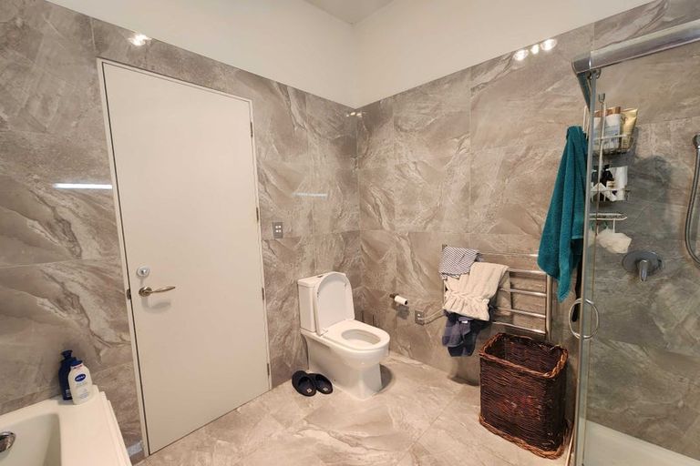 Photo of property in 8b Carlos Drive, Flat Bush, Auckland, 2016