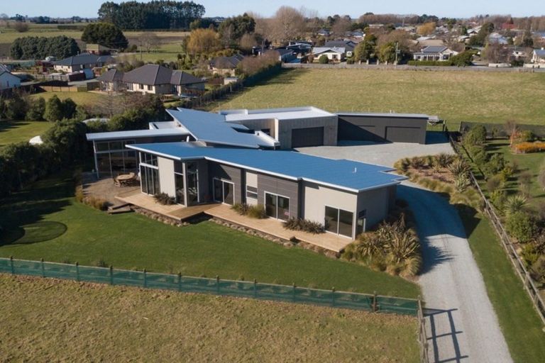 Photo of property in 14 Grange Settlement Road, Temuka, 7920