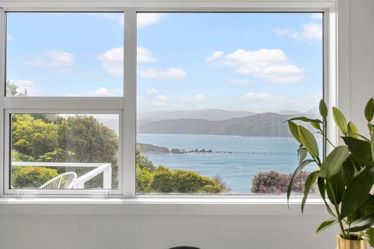 Photo of property in 7 Bowes Crescent, Strathmore Park, Wellington, 6022