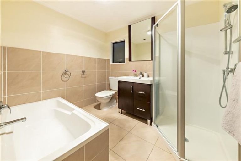 Photo of property in 10 Manning Rise, Flat Bush, Auckland, 2019