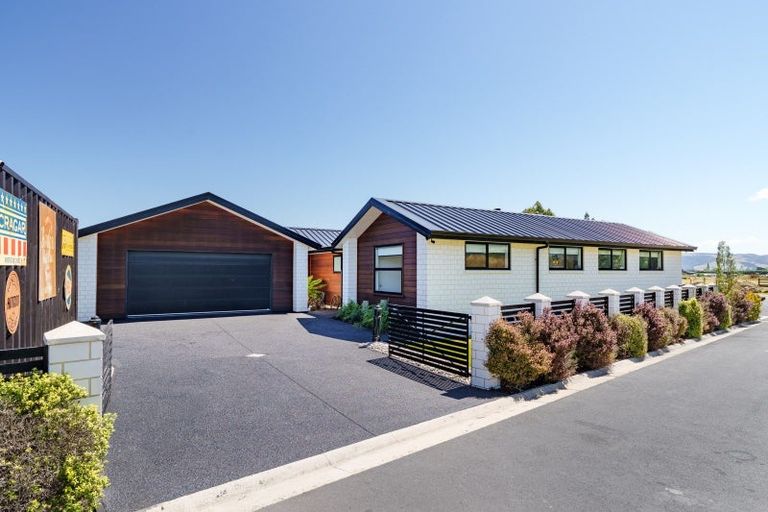 Photo of property in 5 Anscombe Close, Mosgiel, 9024