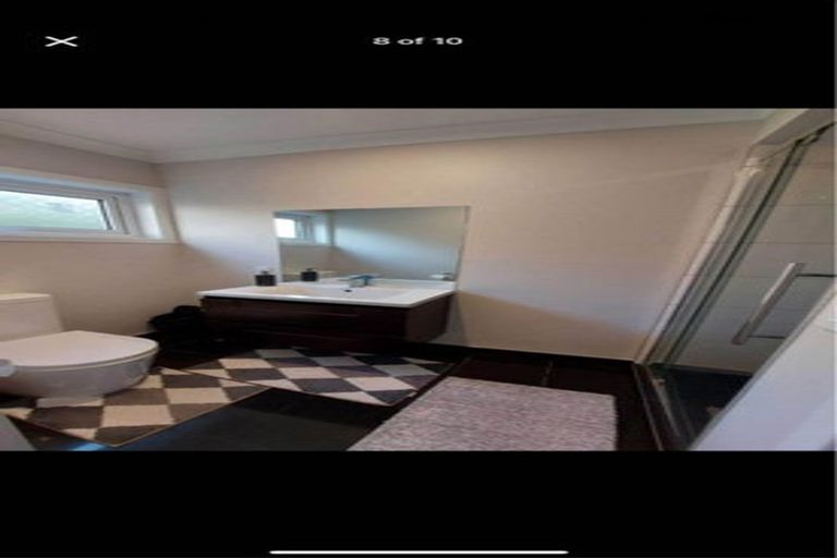 Photo of property in 11 Madeira Close, Whitby, Porirua, 5024
