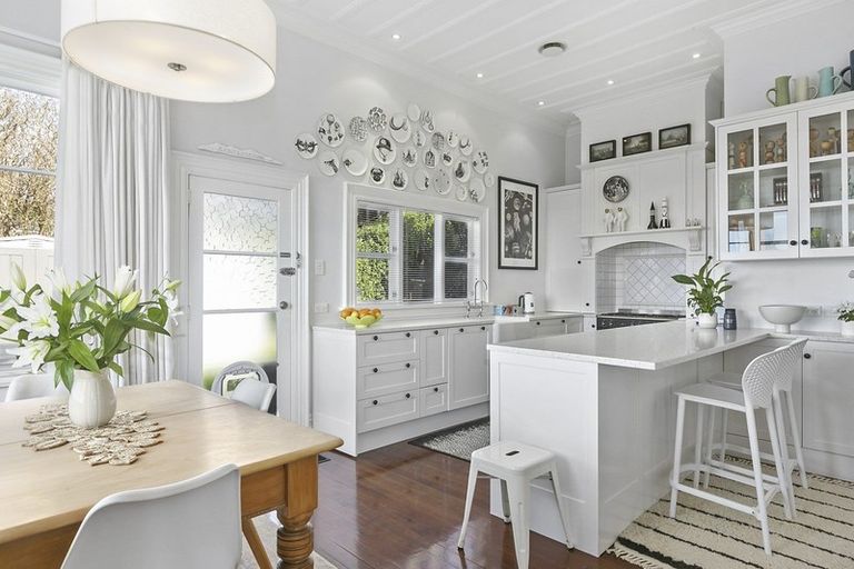 Photo of property in 2 Melrose Street, Roslyn, Dunedin, 9010