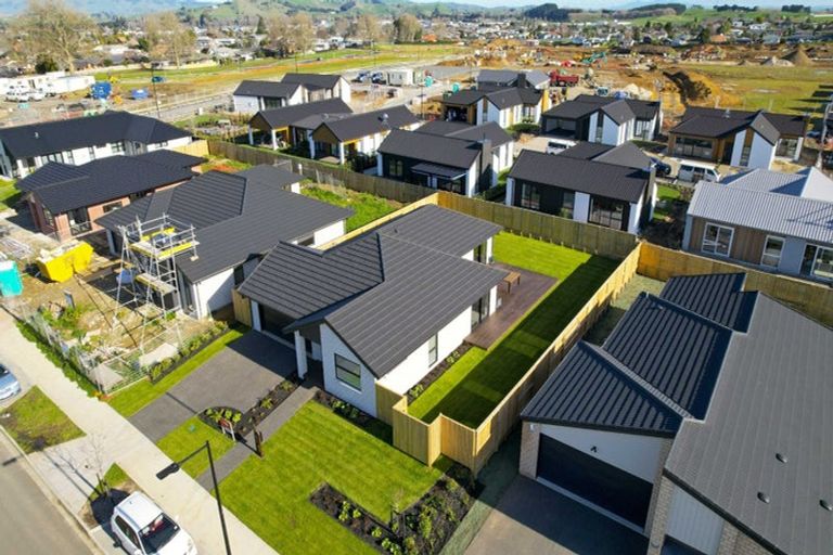 Photo of property in 27 Lockerbie Street, Morrinsville, 3300