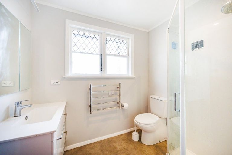 Photo of property in 143 Rangiora Avenue, Roslyn, Palmerston North, 4414