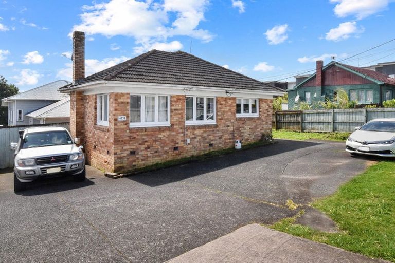 Photo of property in 4039 Great North Road, Glen Eden, Auckland, 0602