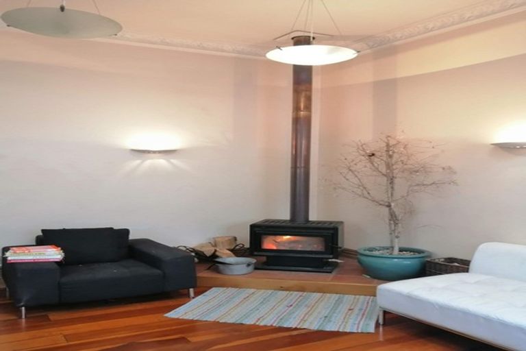 Photo of property in 133 Eden Street, Island Bay, Wellington, 6023