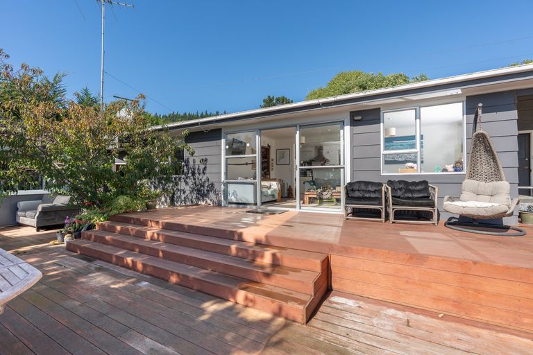 Photo of property in 55 Shag Point Road, Shag Point, Palmerston, 9482