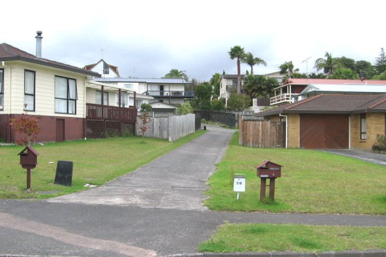 Photo of property in 2/8 Ebony Place, Massey, Auckland, 0614