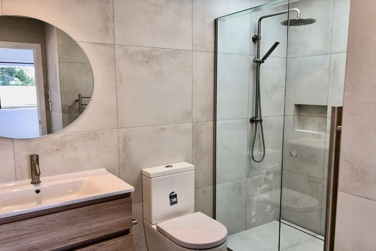 Photo of property in 16d Hamurana Place, Te Atatu Peninsula, Auckland, 0610