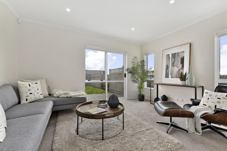 Photo of property in 18 Orford Lane, Takanini, 2112