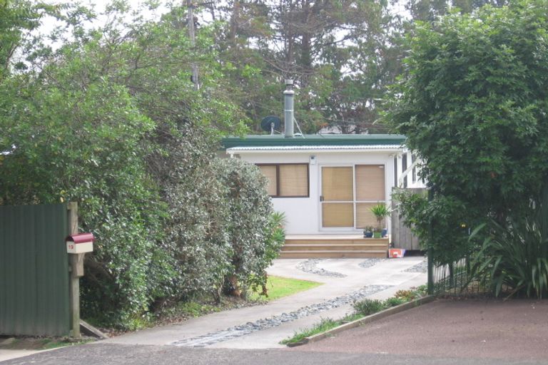 Photo of property in 19 Kaurilands Road, Titirangi, Auckland, 0604