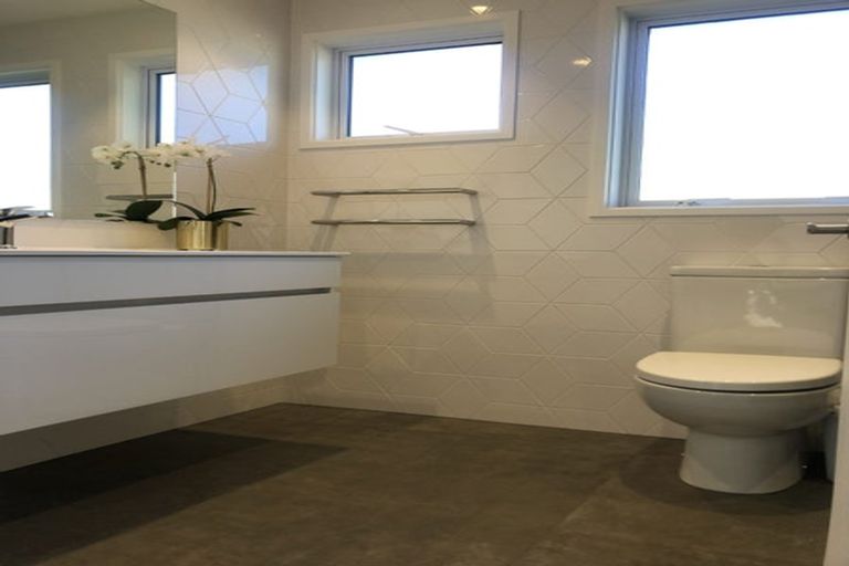 Photo of property in 54 Awaruku Road, Torbay, Auckland, 0630