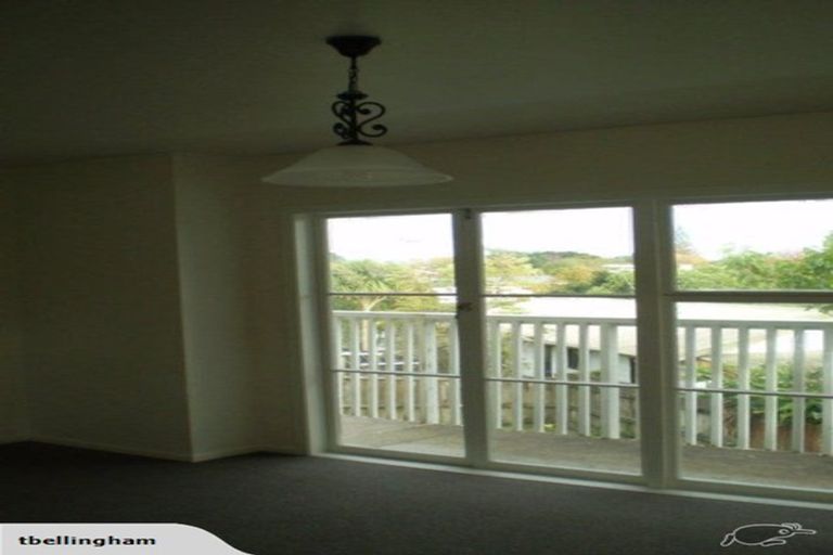 Photo of property in 5/290 Rangatira Road, Beach Haven, Auckland, 0626