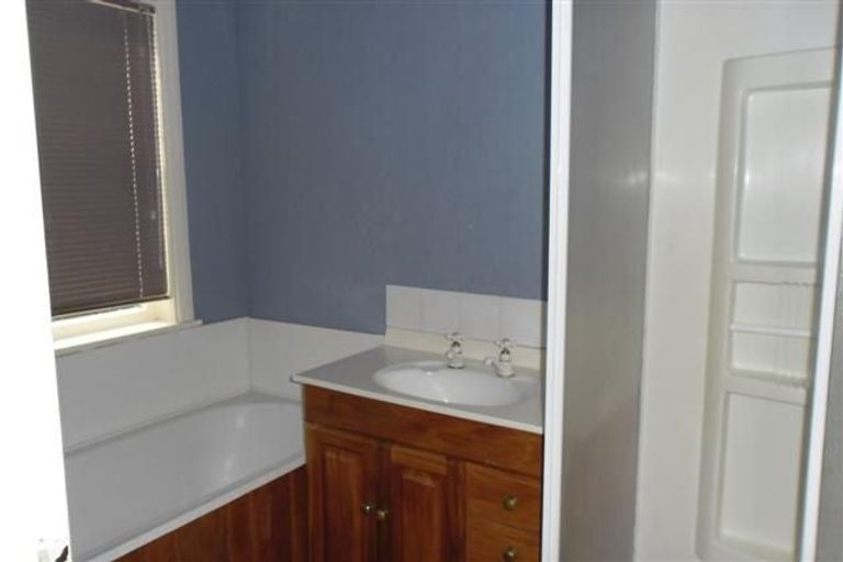 Photo of property in 13 Mahoe Street, Eastbourne, Lower Hutt, 5013