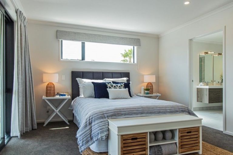 Photo of property in 19 Shibata Rise, Ranui, Auckland, 0612