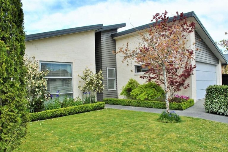 Photo of property in 12 Brookwater Avenue, Northwood, Christchurch, 8051