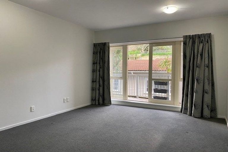 Photo of property in Luxford Villas, 102/72 Herald Street, Berhampore, Wellington, 6023