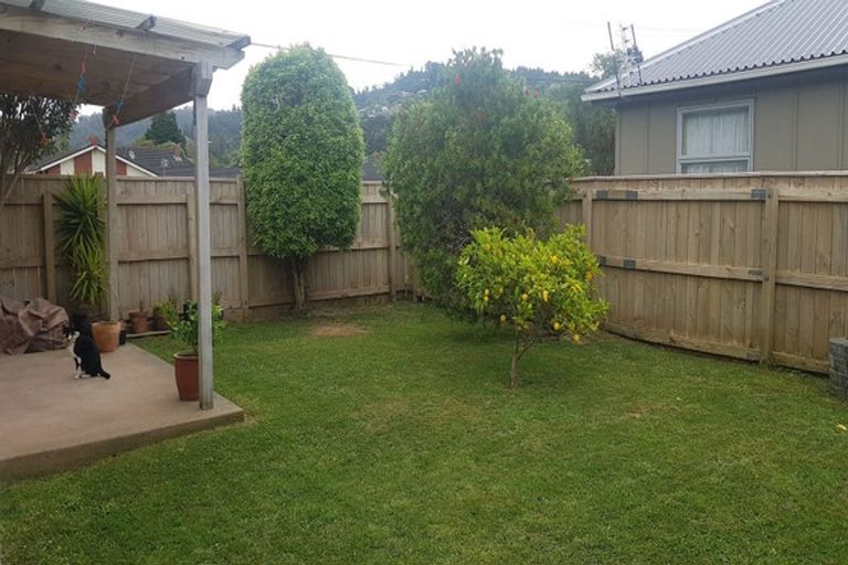 Photo of property in 136b Stokes Valley Road, Stokes Valley, Lower Hutt, 5019
