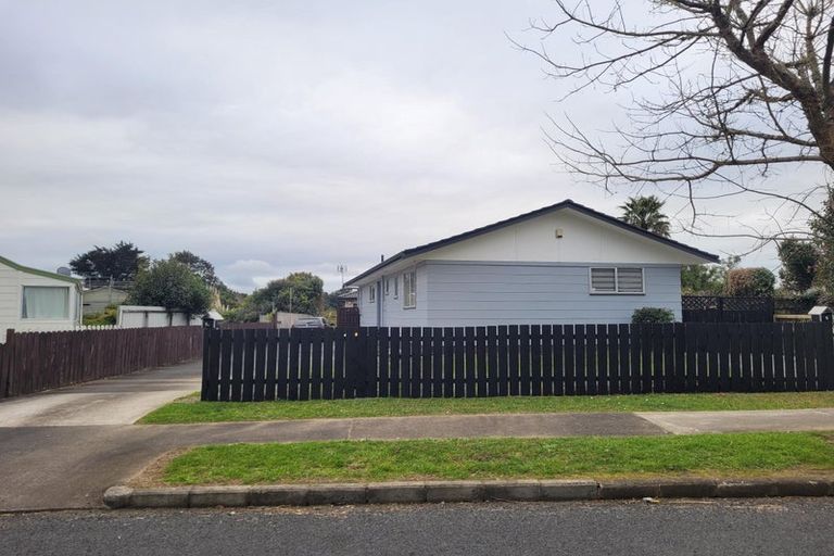 Photo of property in 5 Bluewater Place, Wattle Downs, Auckland, 2103
