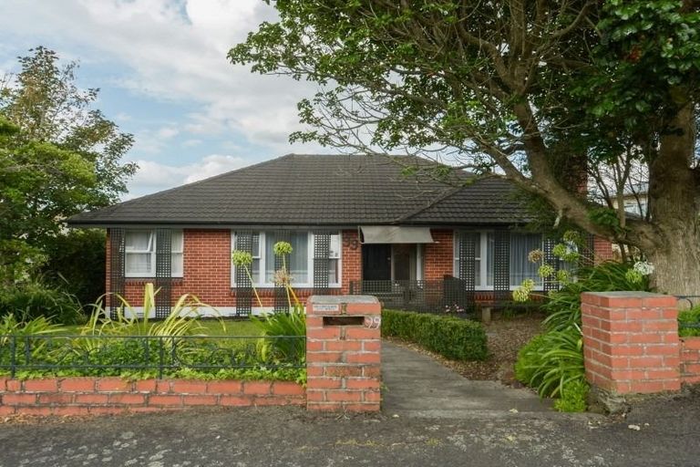Photo of property in 99 Pembroke Street, Hamilton Lake, Hamilton, 3204