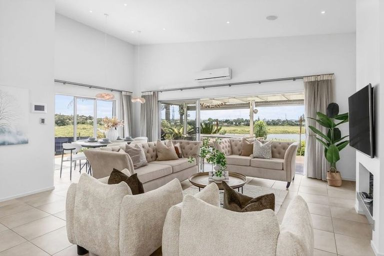 Photo of property in 48 Aurea Avenue, Pakuranga, Auckland, 2010