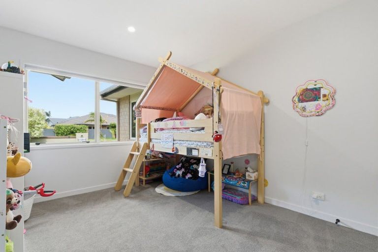 Photo of property in 2 Aranui Drive, Papamoa Beach, Papamoa, 3118