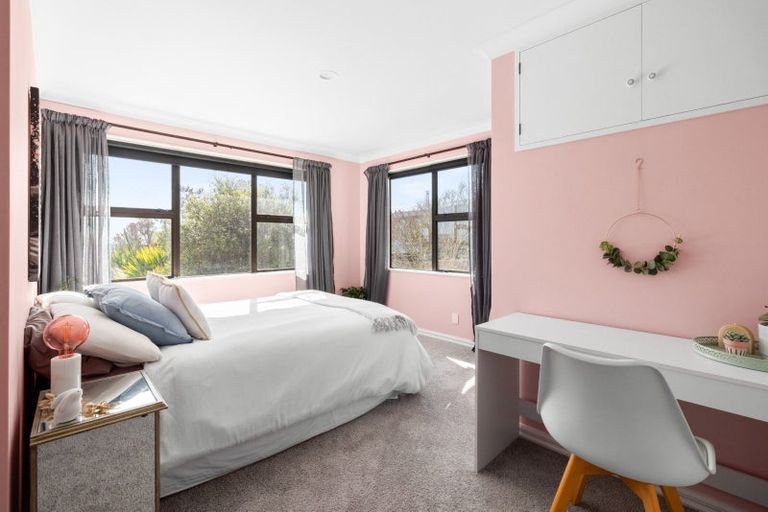 Photo of property in 57 Puflett Road, Havelock North, 4130