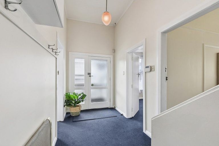 Photo of property in 10 Park Street, Thorndon, Wellington, 6011