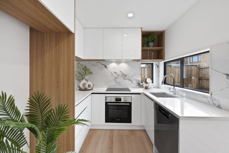 Photo of property in 315d Bucklands Beach Road, Bucklands Beach, Auckland, 2012