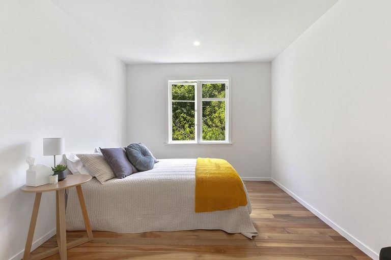 Photo of property in 243 Main Road, Tawa, Wellington, 5028