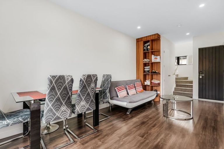 Photo of property in 5/32 Airfield Road, Takanini, 2112