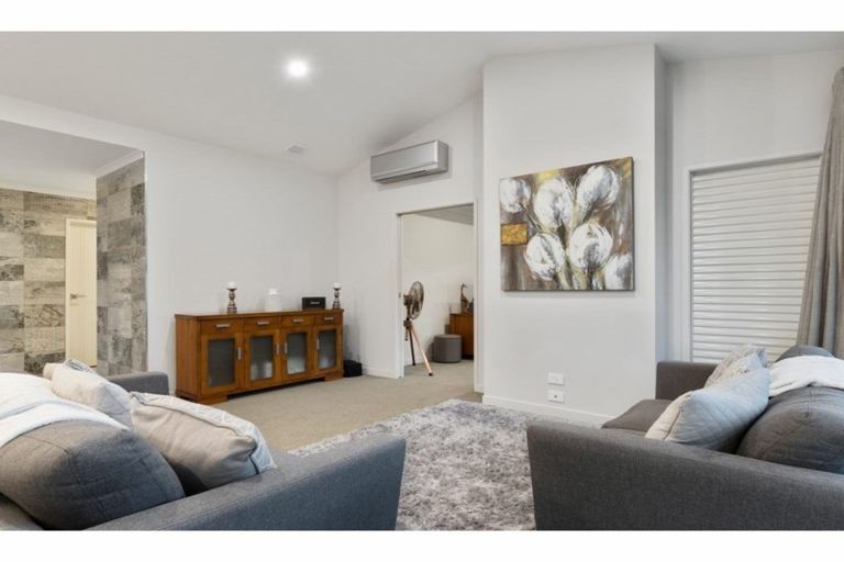 Photo of property in 278 Lakes Boulevard, Pyes Pa, Tauranga, 3112