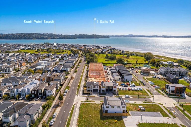 Photo of property in 1 Sails Road, Hobsonville, Auckland, 0616
