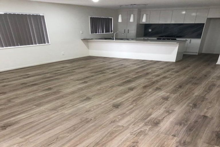 Photo of property in 466a Massey Road, Mangere East, Auckland, 2024