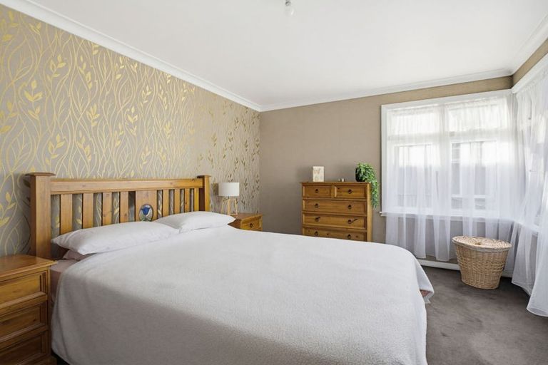 Photo of property in 32 Botanical Road, Takaro, Palmerston North, 4412