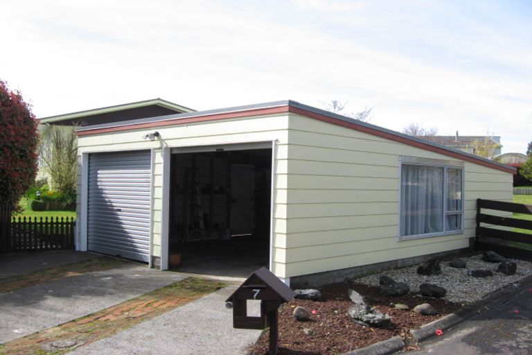 Photo of property in 7 Tainui Terrace, Inglewood, 4330
