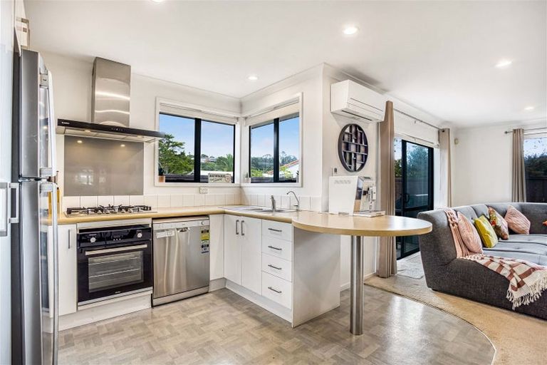 Photo of property in 8 Clover Drive, Henderson, Auckland, 0610