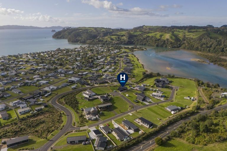 Photo of property in 6 Joyce Harsant Place, Cooks Beach, 3591