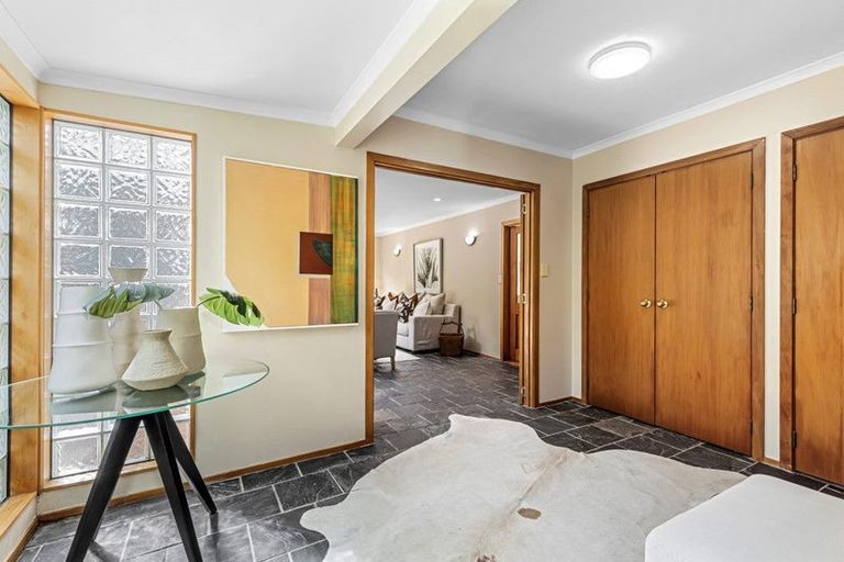 Photo of property in 557 Beach Road, Murrays Bay, Auckland, 0630